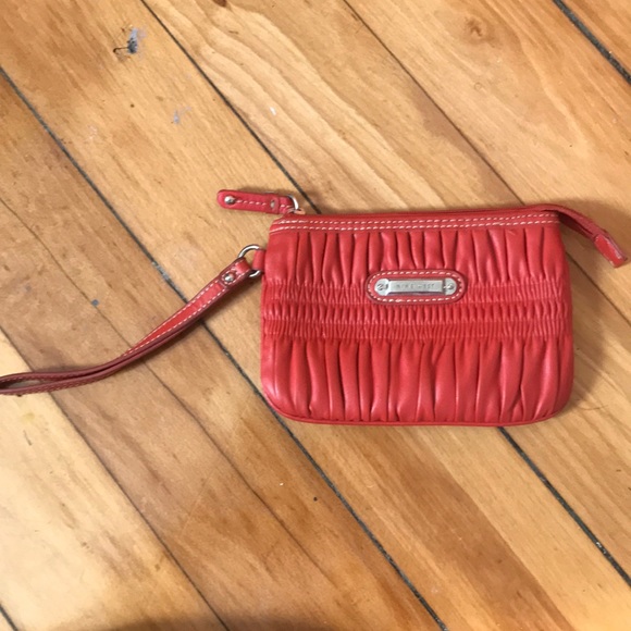 Nine west wristlet - Picture 2 of 4
